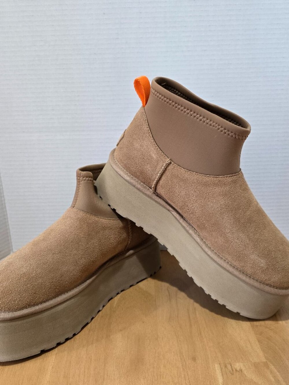 Ugg Classic Mini Dipper Platform Boots Suede Chestnut Women's Size 9 New